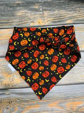 Load image into Gallery viewer, Jack-O-Lanterns
