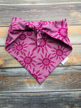 Load image into Gallery viewer, Raspberry Floral
